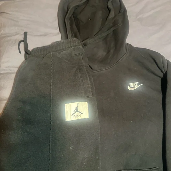 Nike Black Hoodie and Sweatpants Set with Jordan Patch - Picture 4 of 5